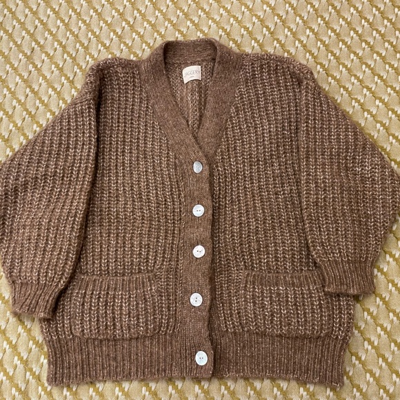 Jaggery Cardigan - Picture 2 of 9